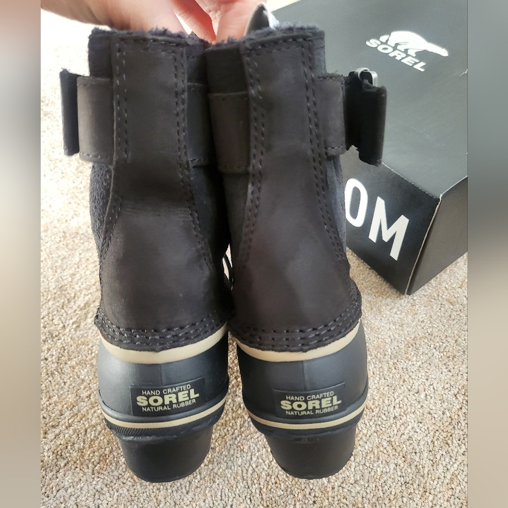 New! Sorel black lace up winter fancy lace boots 7 - Picture 4 of 7